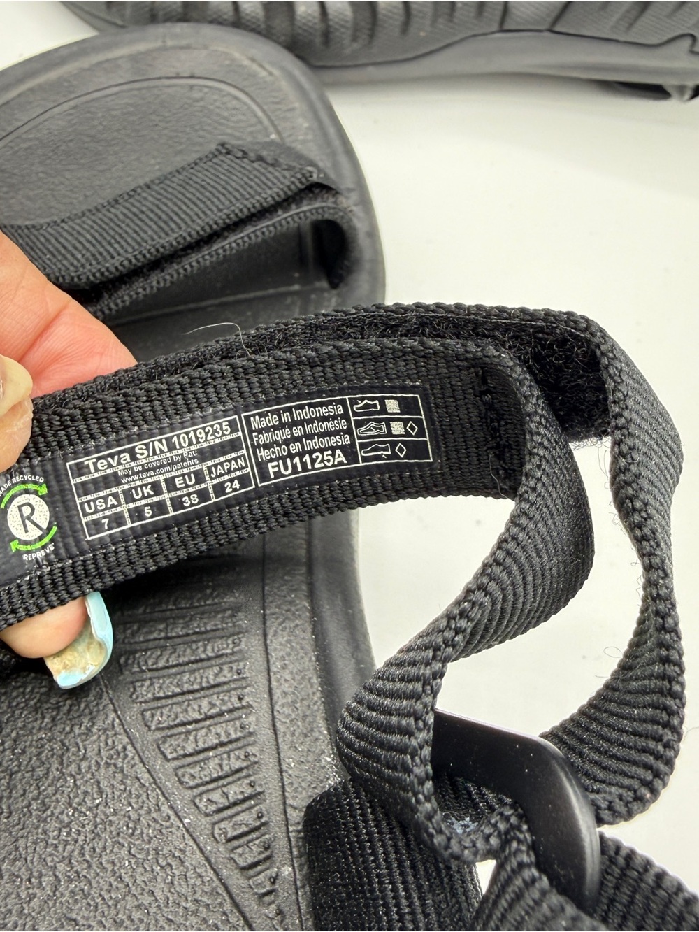 Teva Black Hurricane XLT 2 Women’s Strappy Outdoor Sandal 7 - Picture 7 of 7